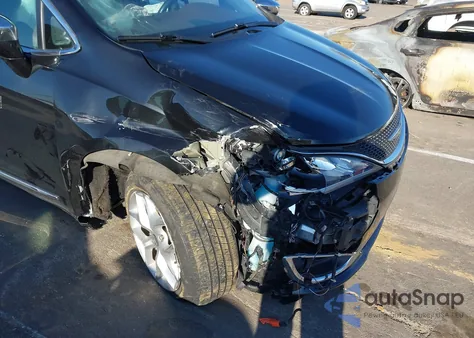 2020 Chrysler Pacifica Limited z USA, uszkodzony, nr VIN 2C4RC1GG9LR136497